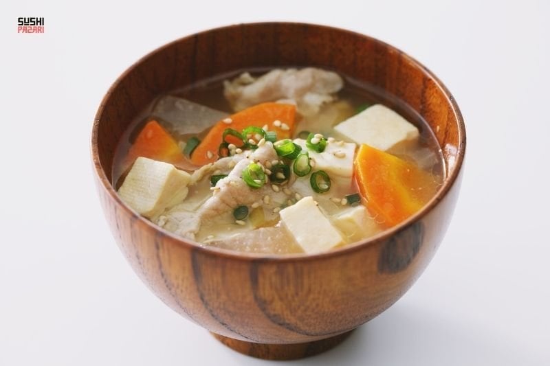 Miso Çorbası Tarifi: Sushi Pazarı’ndan Asya Mutfağının En Lezzetli Çorbası