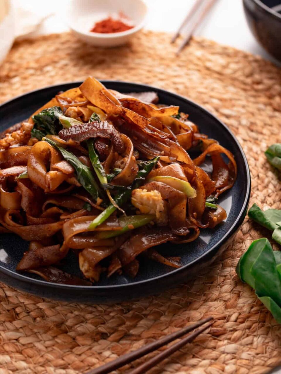Pad See Ew: Tayland’ın Lezzet Dolu Soya Soslu Noodle Tarifi