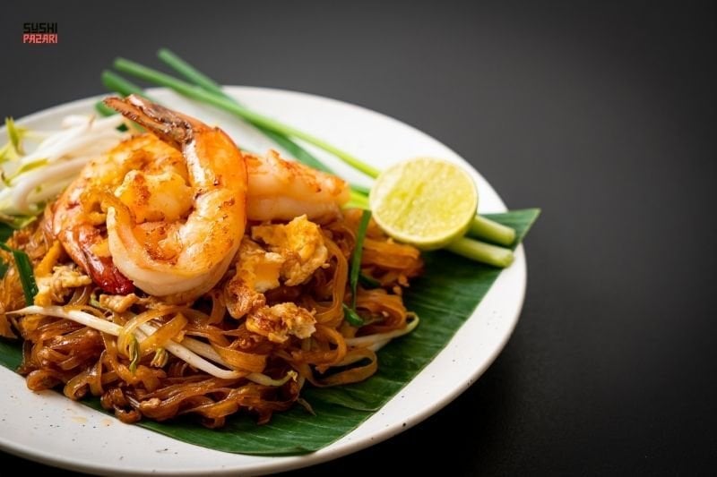 Pad Thai Tarifi: Tayland’ın Sokak Lezzetlerinin Yıldızı Sushi Pazarı önerisiyle 
