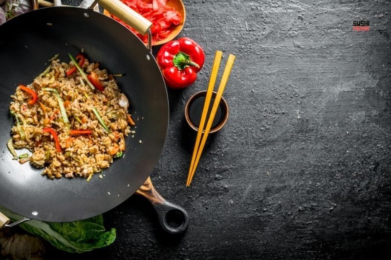 Wok Tavasında Pişirme Teknikleri: Kavurma, Buharda Pişirme ve Daha Fazlası